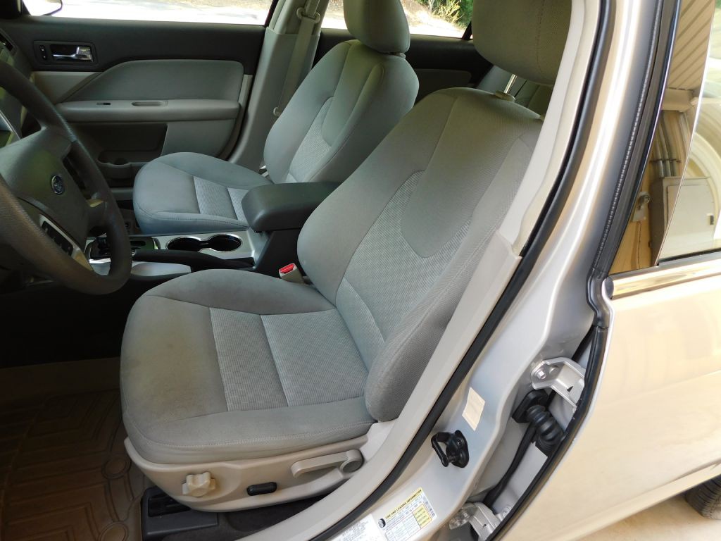 2010 Ford Fusion Image 8