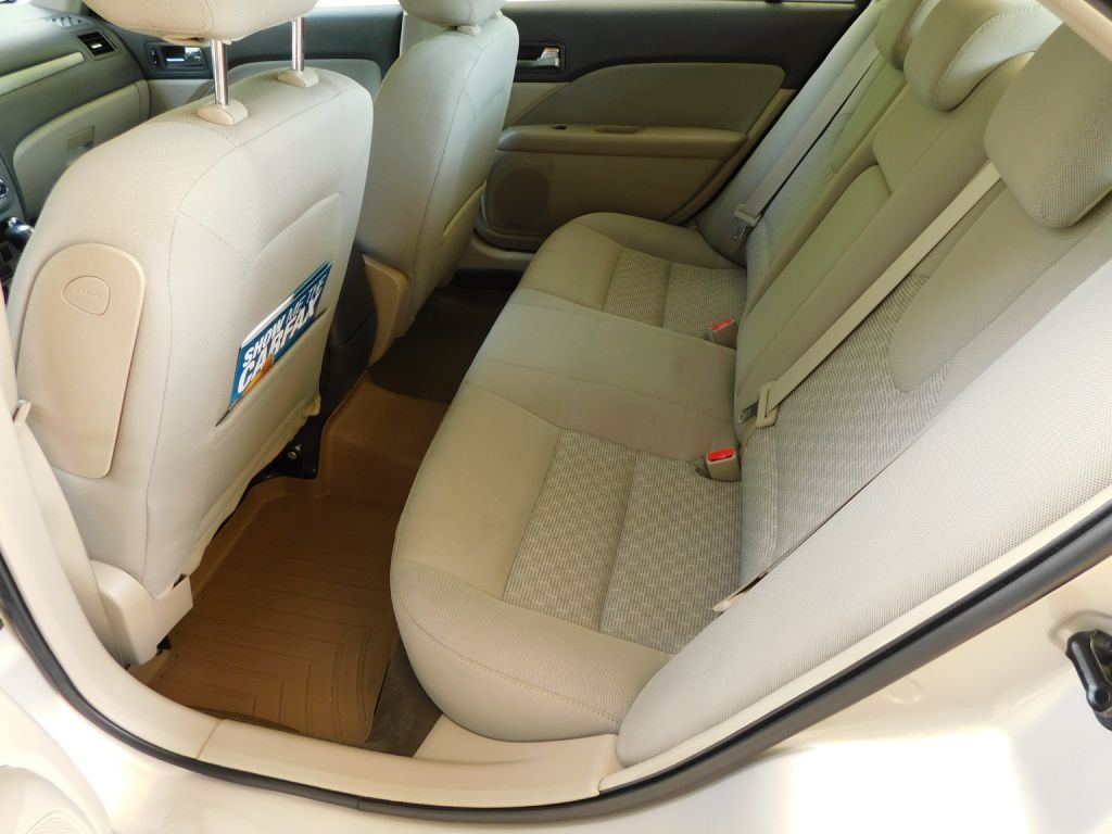 2010 Ford Fusion Image 23