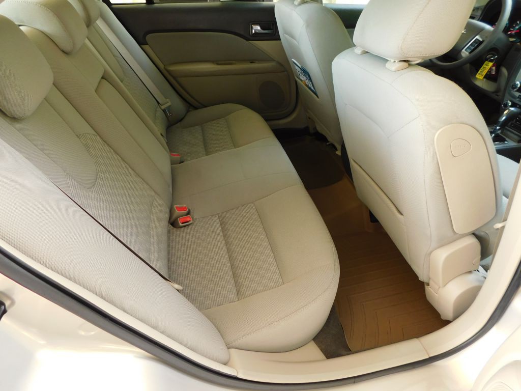 2010 Ford Fusion Image 26