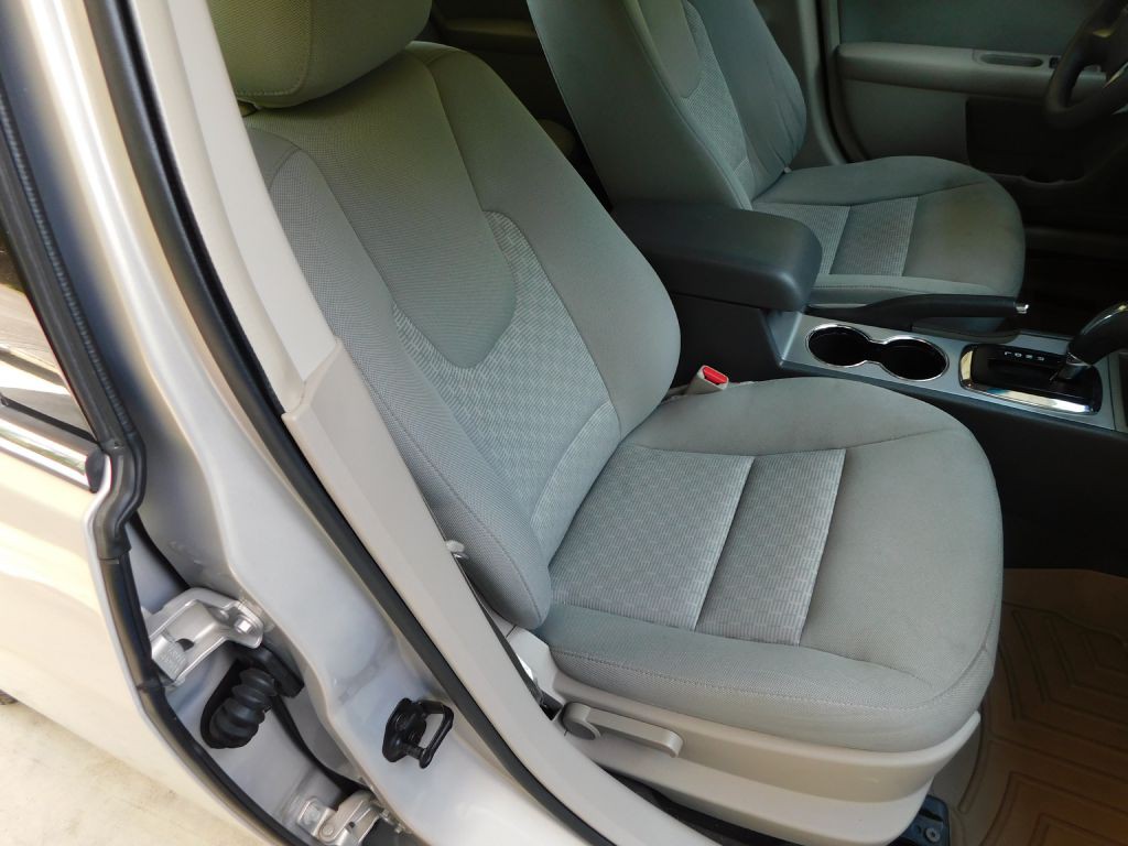 2010 Ford Fusion Image 28