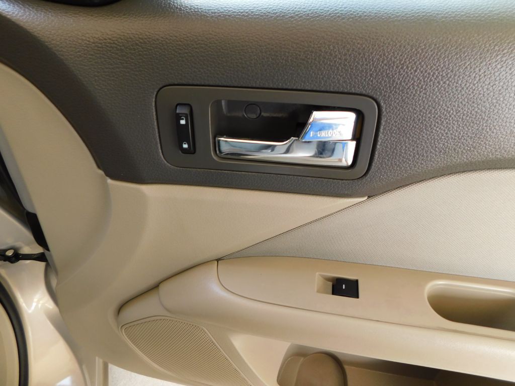2010 Ford Fusion Image 30