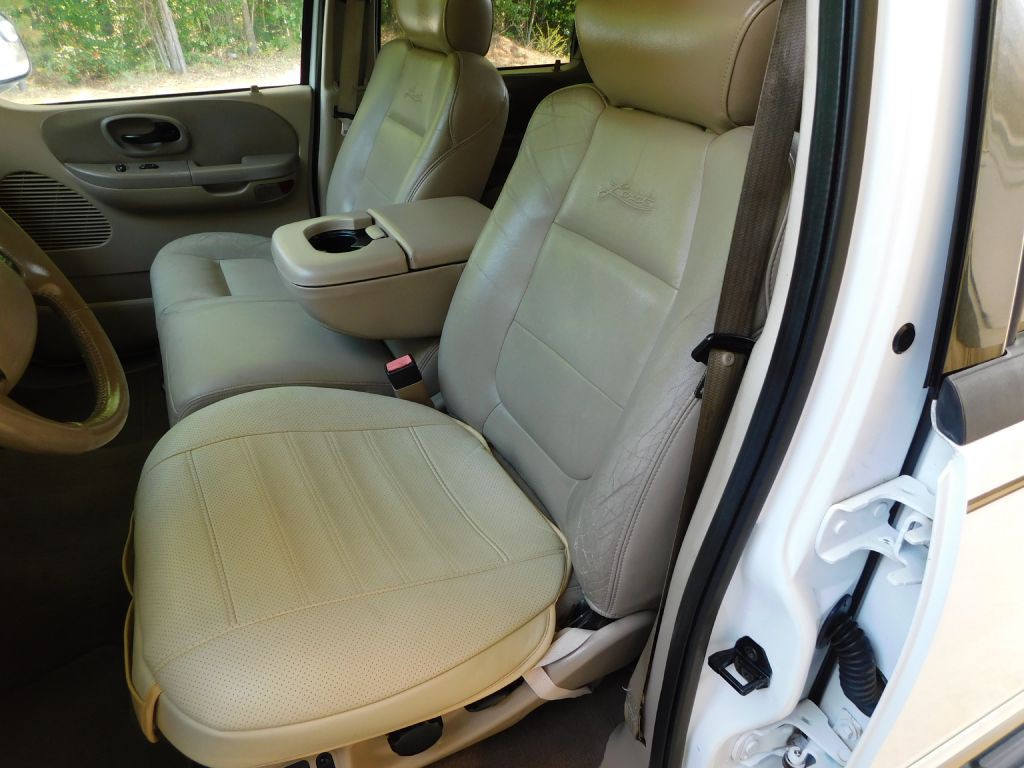 2003 Ford F-150 Image 8