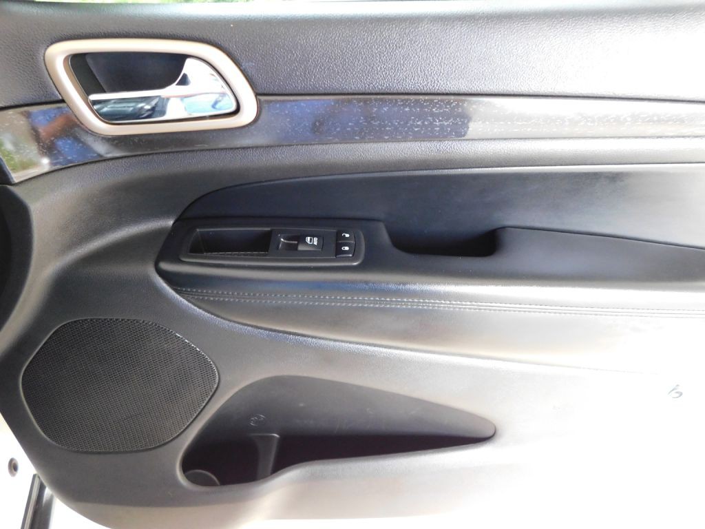 2016 Jeep Grand Cherokee Image 33