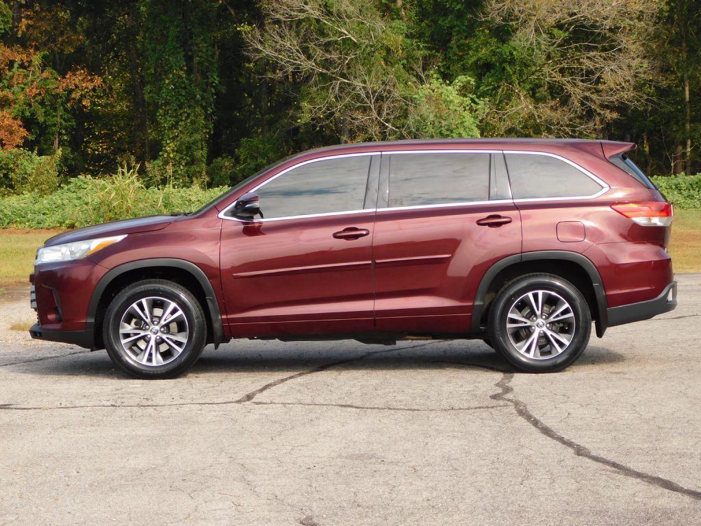 2017 Toyota Highlander Image 3