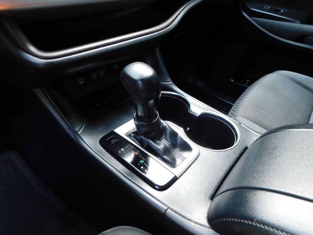 2017 Toyota Highlander Image 15