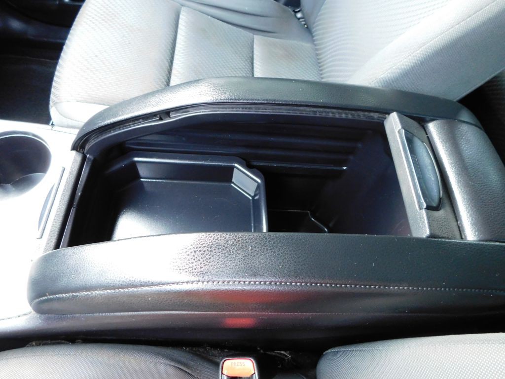 2017 Toyota Highlander Image 17