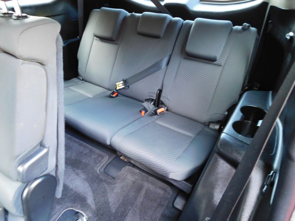 2017 Toyota Highlander Image 24