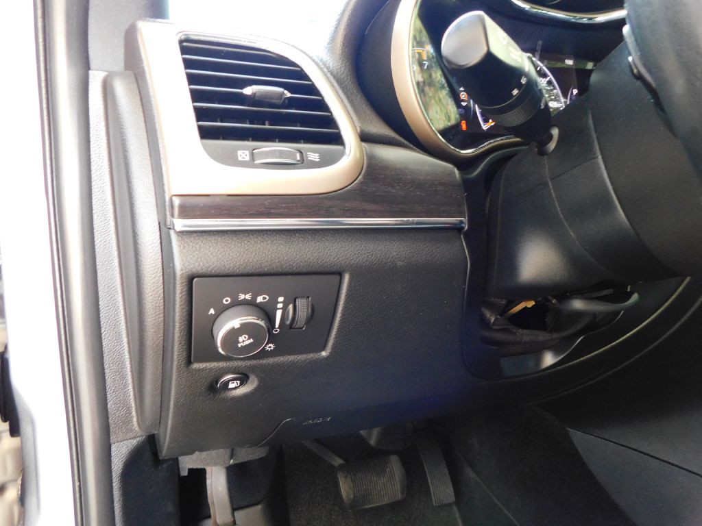 2015 Jeep Grand Cherokee Image 12