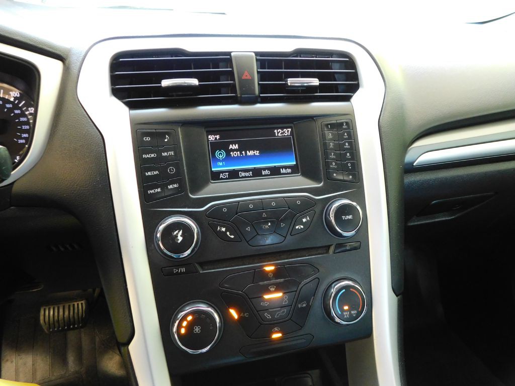 2015 Ford Fusion Image 13