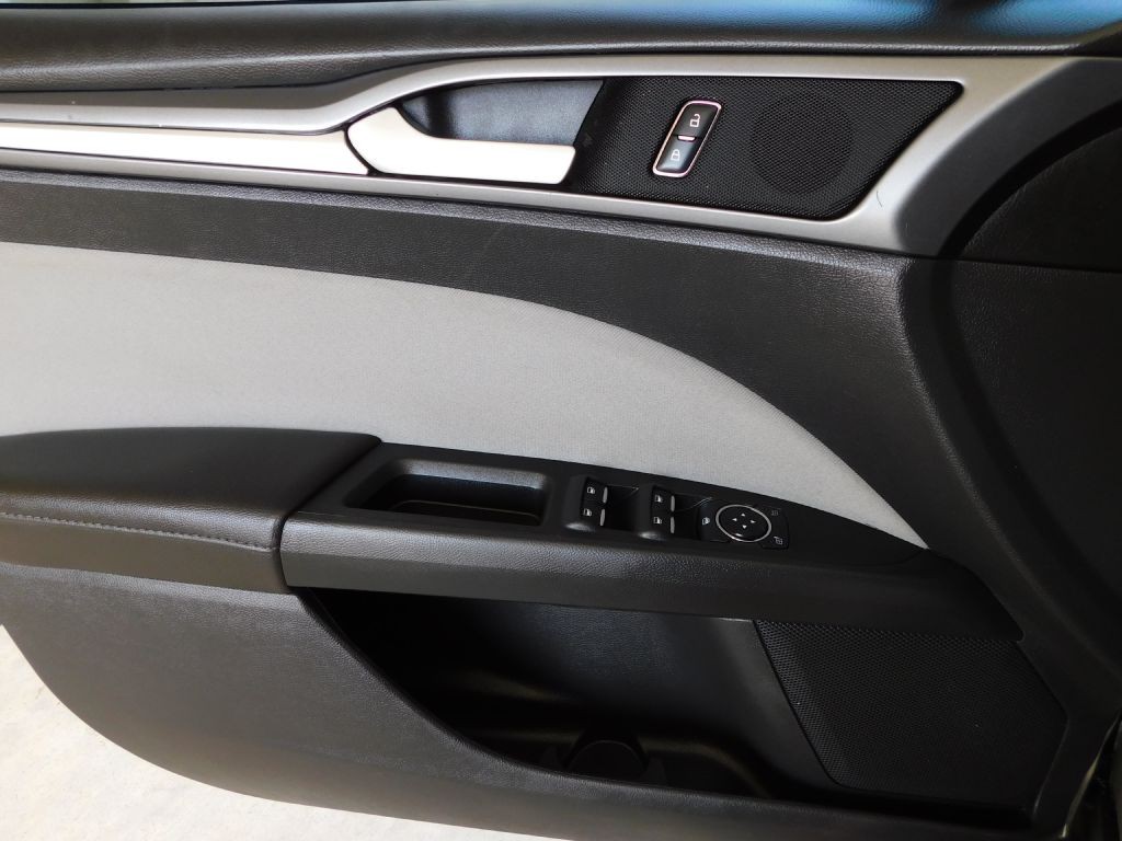 2015 Ford Fusion Image 20
