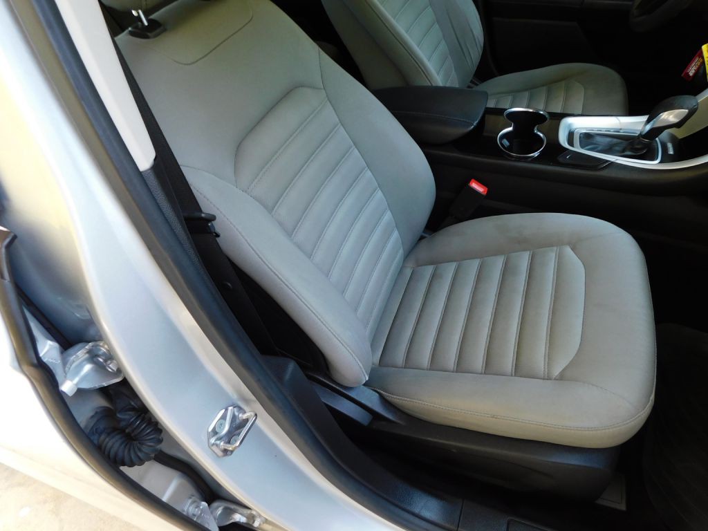 2015 Ford Fusion Image 26