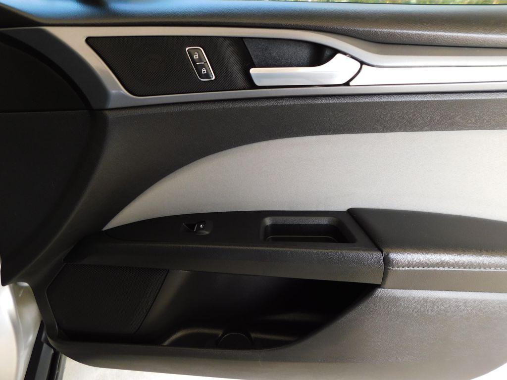 2015 Ford Fusion Image 27