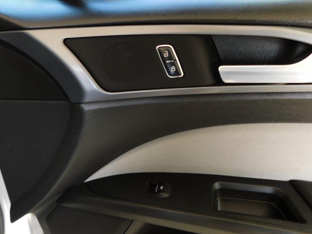2015 Ford Fusion Image 28