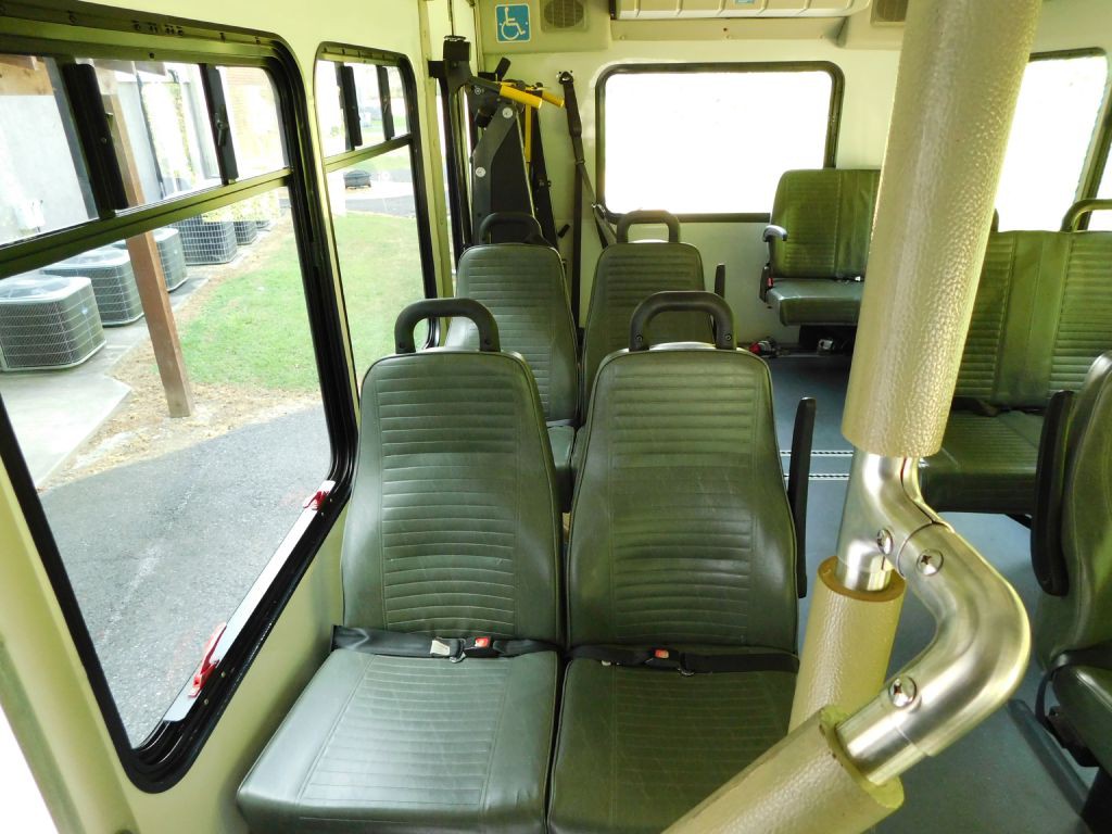 2017 Ford Econoline Image 19