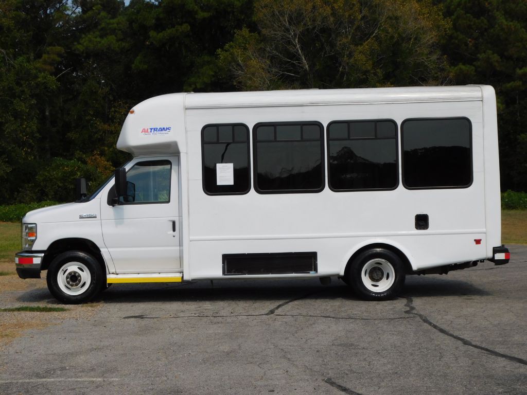 2017 Ford Econoline Image 5