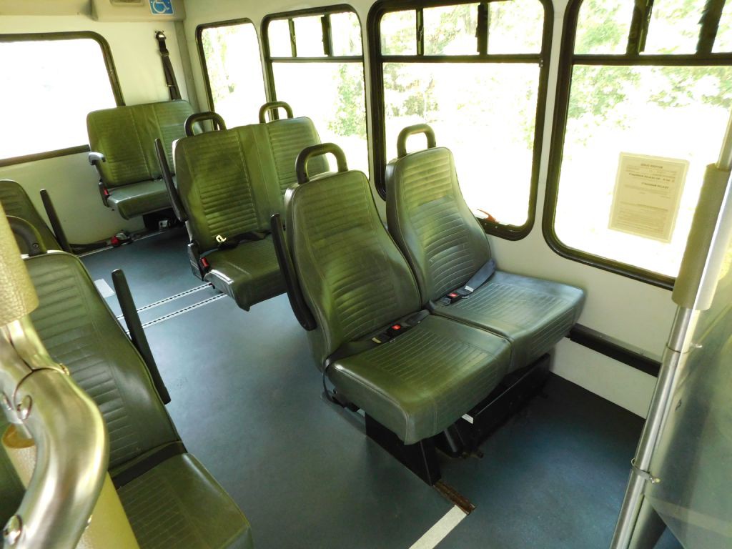 2017 Ford Econoline Image 21