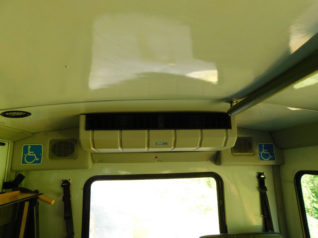 2017 Ford Econoline Image 24