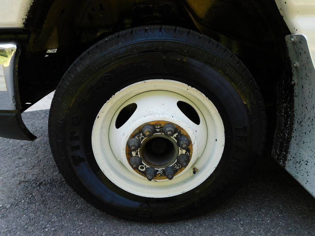 2017 Ford Econoline Image 32