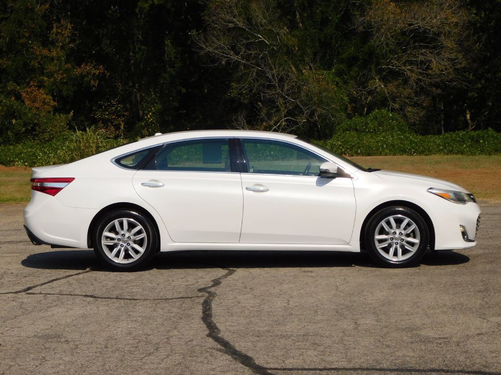 2015 Toyota Avalon Image 3