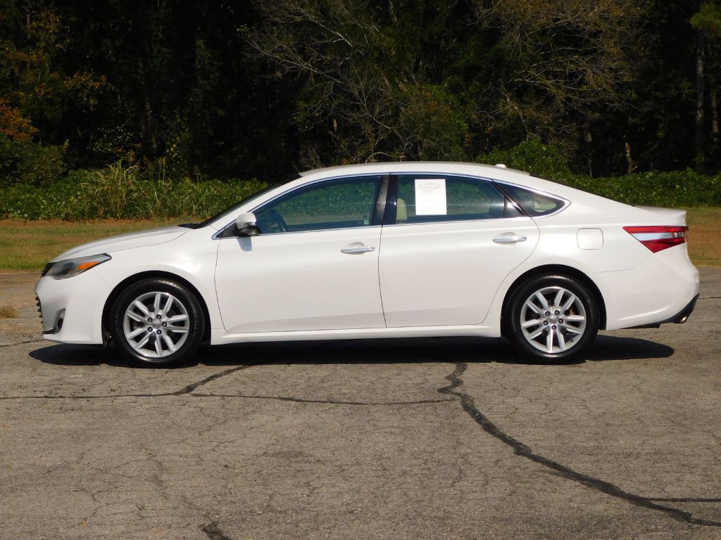 2015 Toyota Avalon Image 4