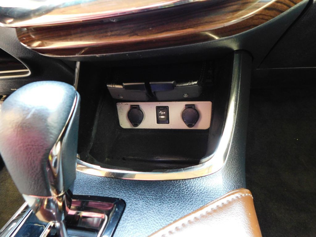2015 Toyota Avalon Image 16