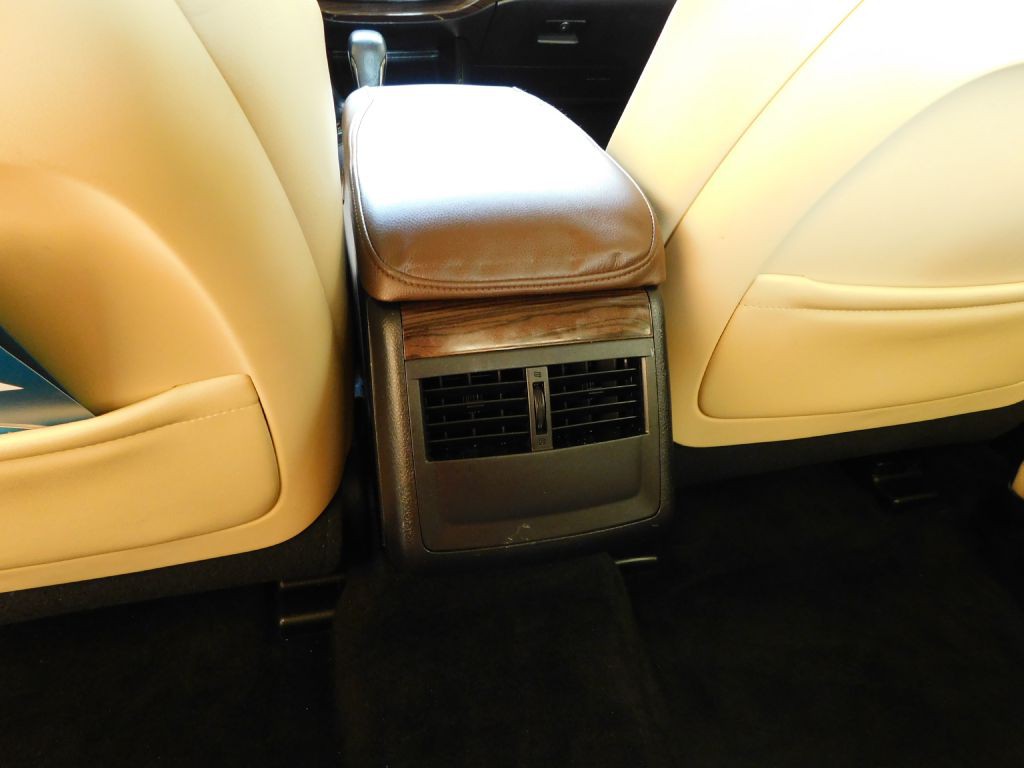 2015 Toyota Avalon Image 24