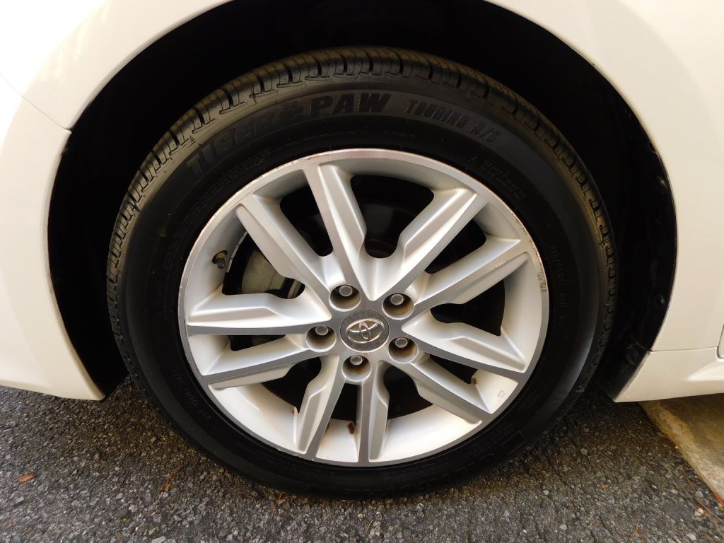 2015 Toyota Avalon Image 33