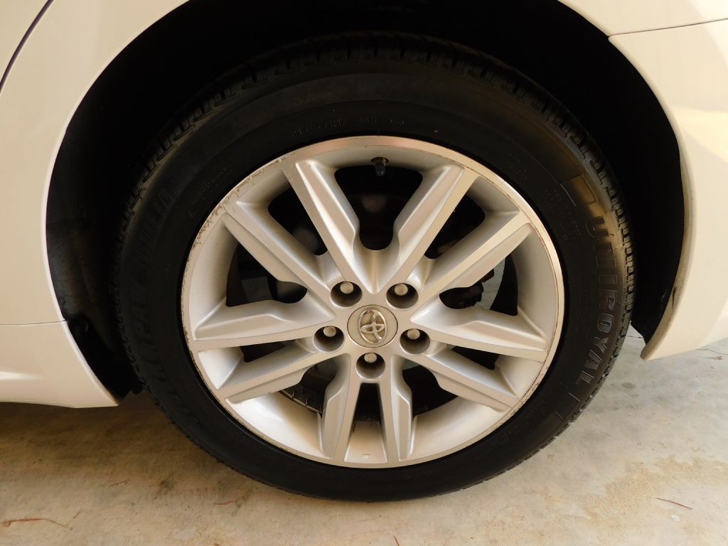 2015 Toyota Avalon Image 34