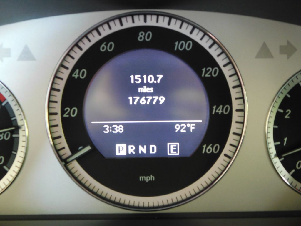 2011 Mercedes-Benz GLK-Class Image 10