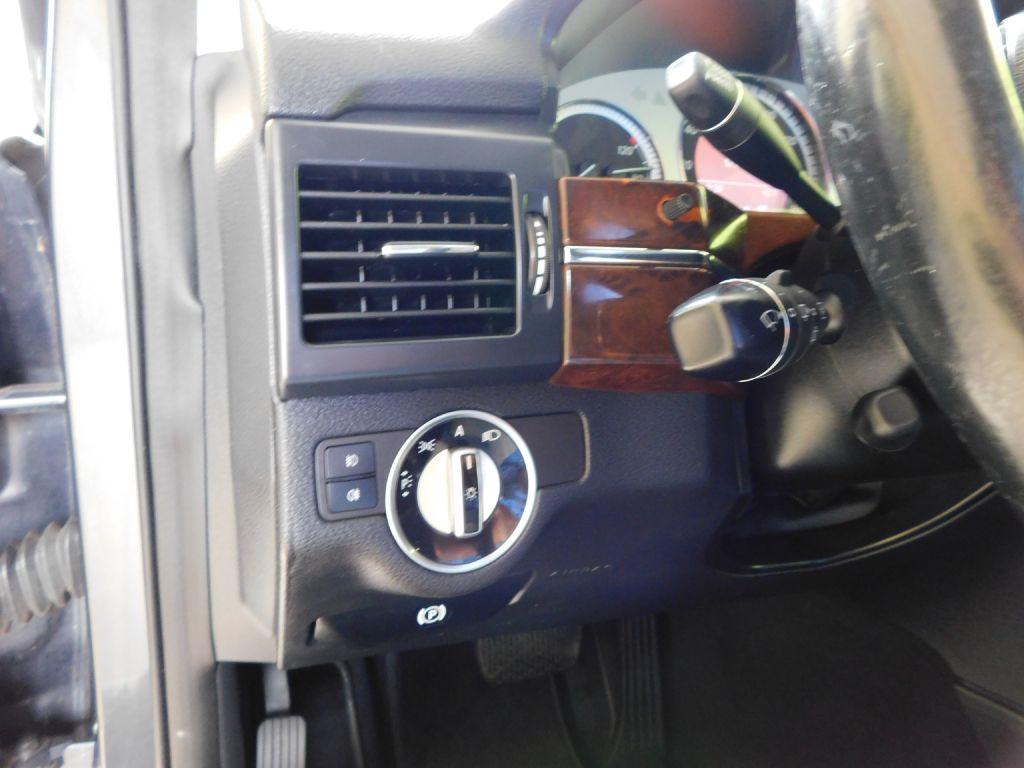 2011 Mercedes-Benz GLK-Class Image 12