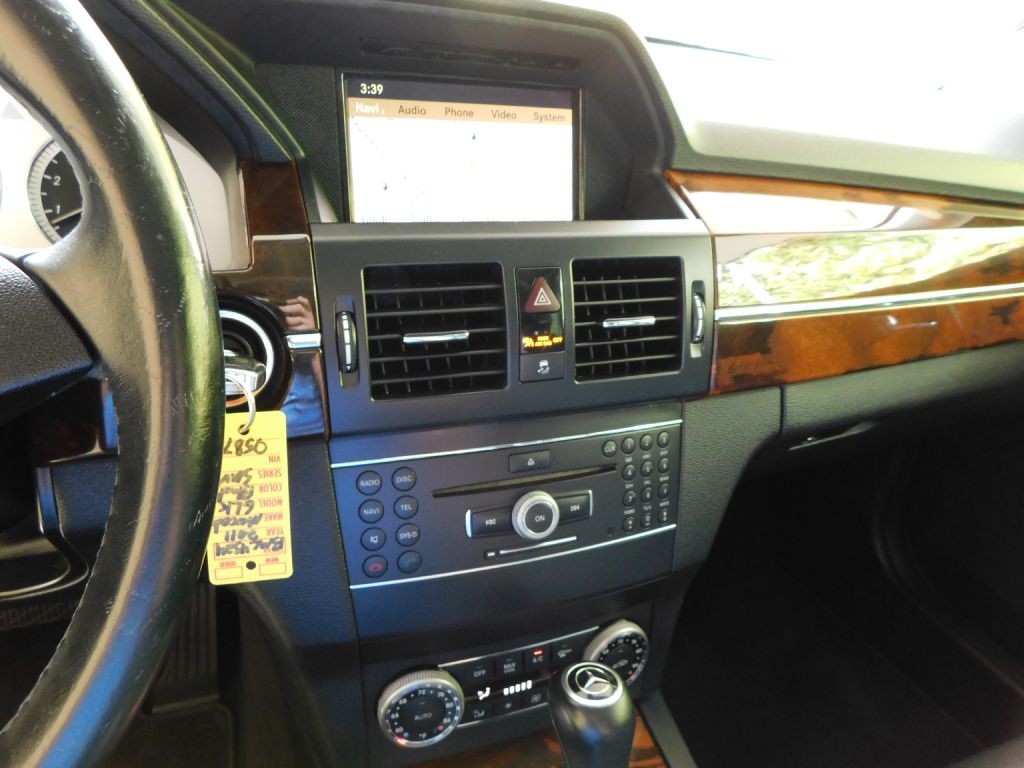 2011 Mercedes-Benz GLK-Class Image 13