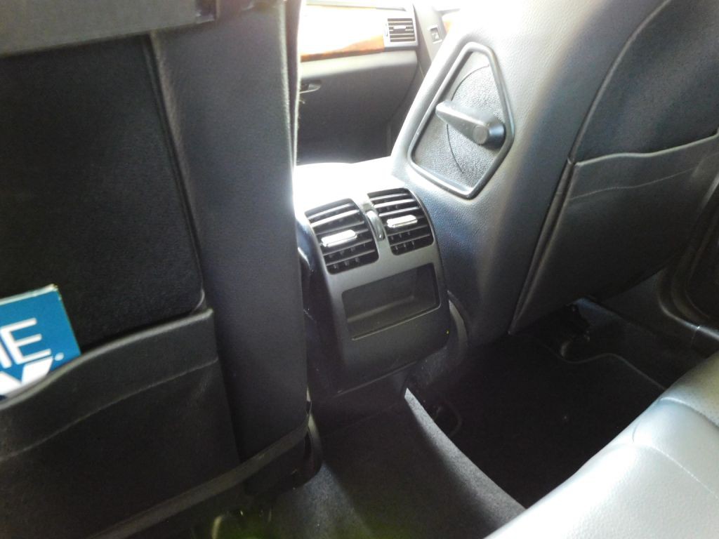 2011 Mercedes-Benz GLK-Class Image 25