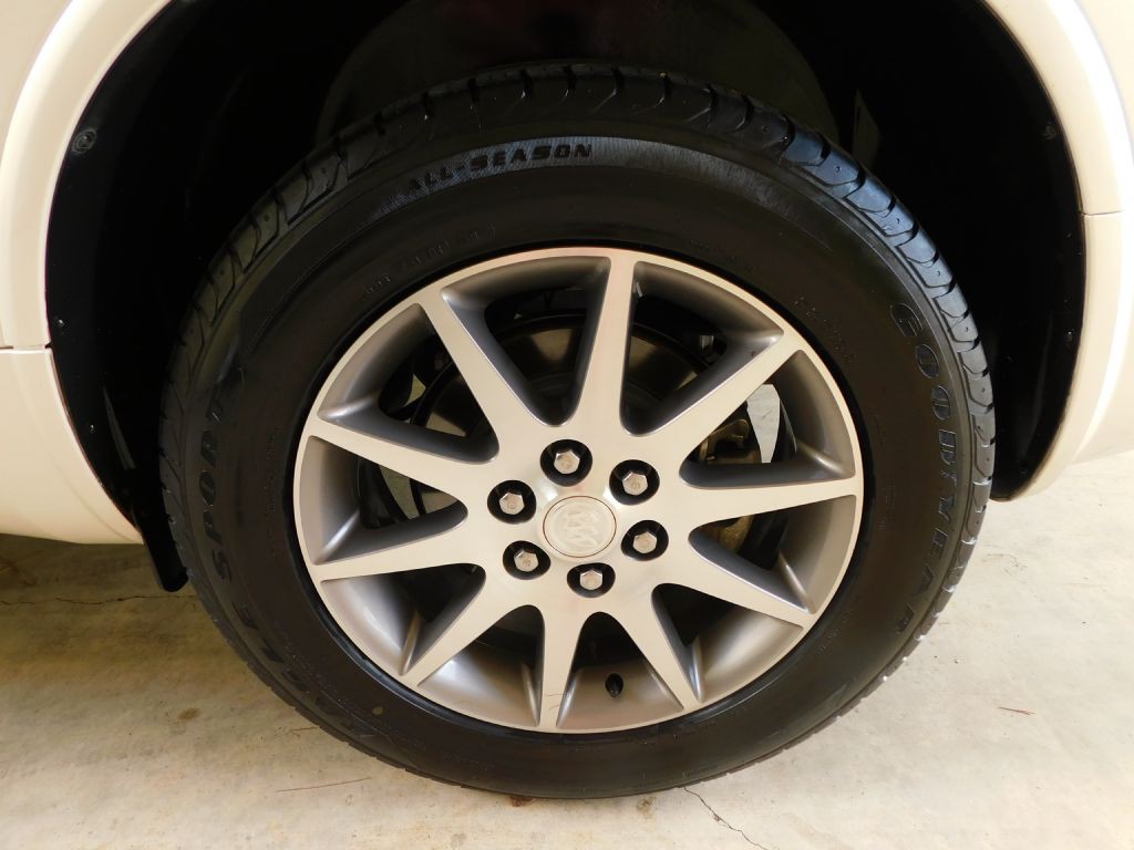 2014 Buick Enclave Image 36