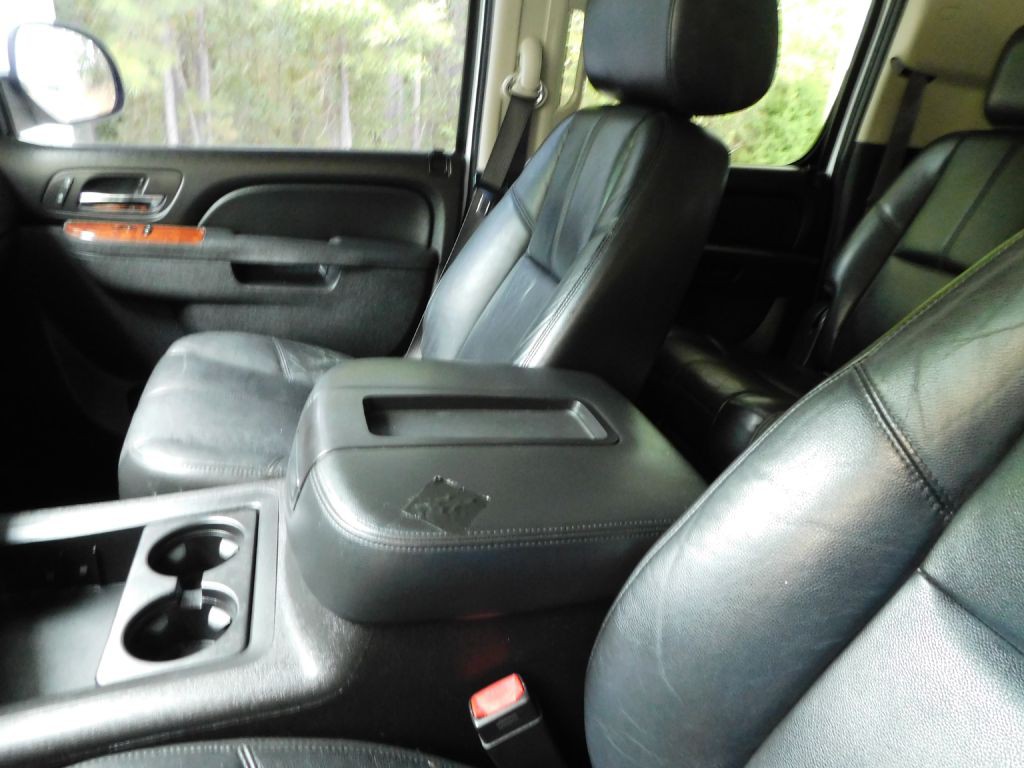 2013 Chevrolet Suburban Image 17