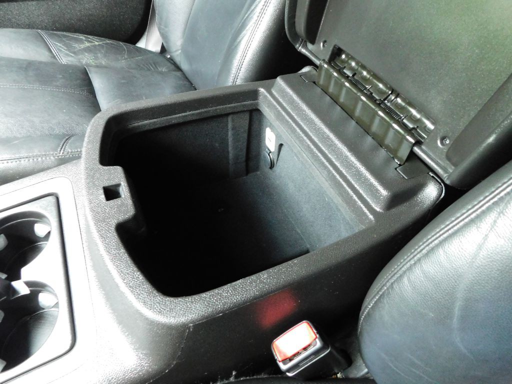 2013 Chevrolet Suburban Image 18