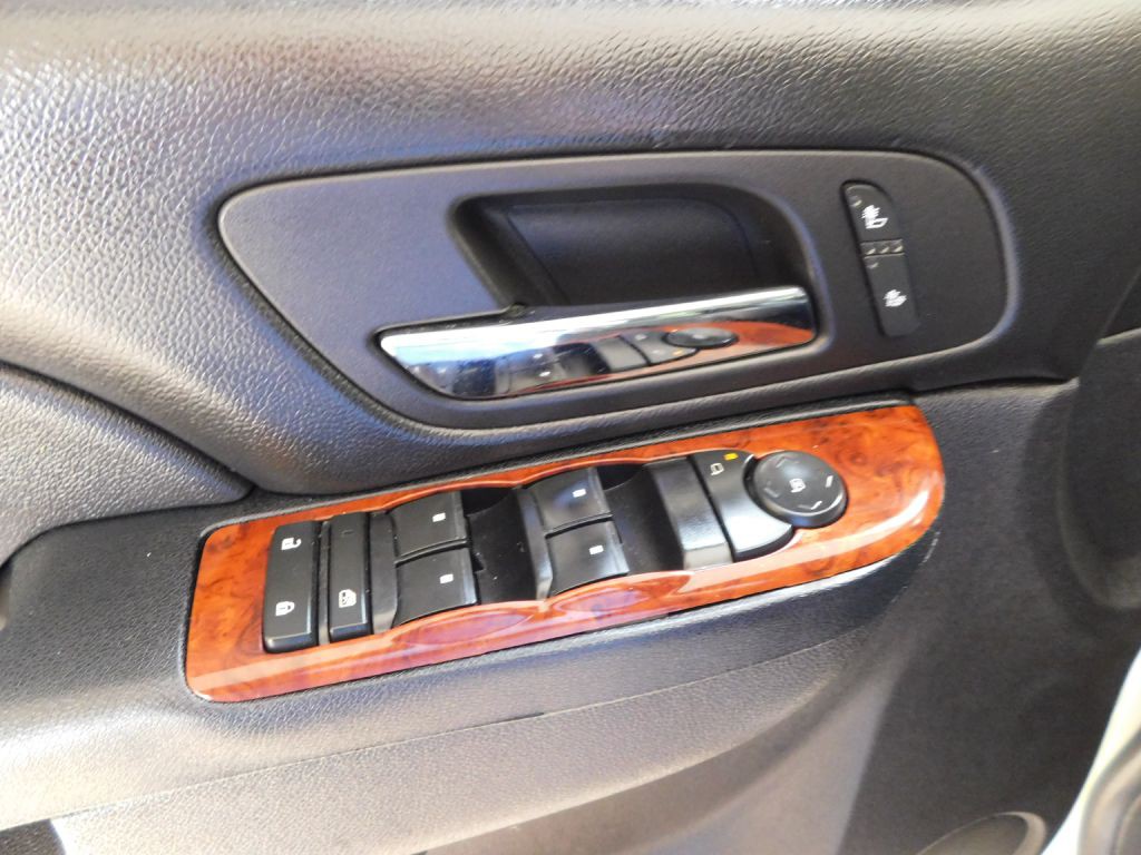 2013 Chevrolet Suburban Image 21