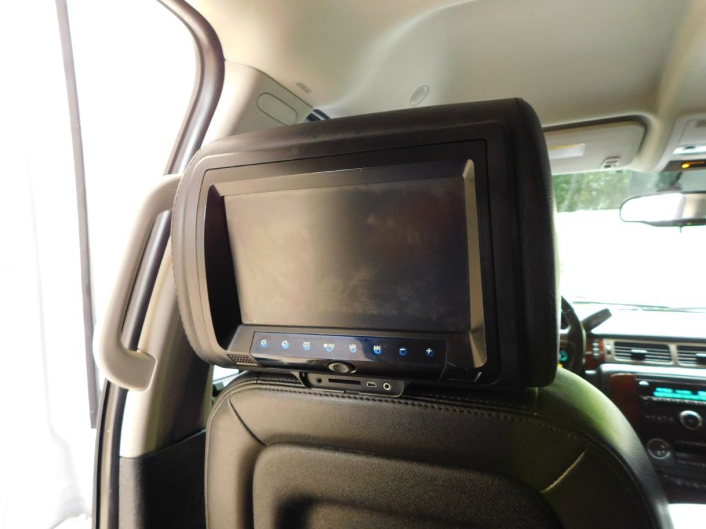 2013 Chevrolet Suburban Image 23