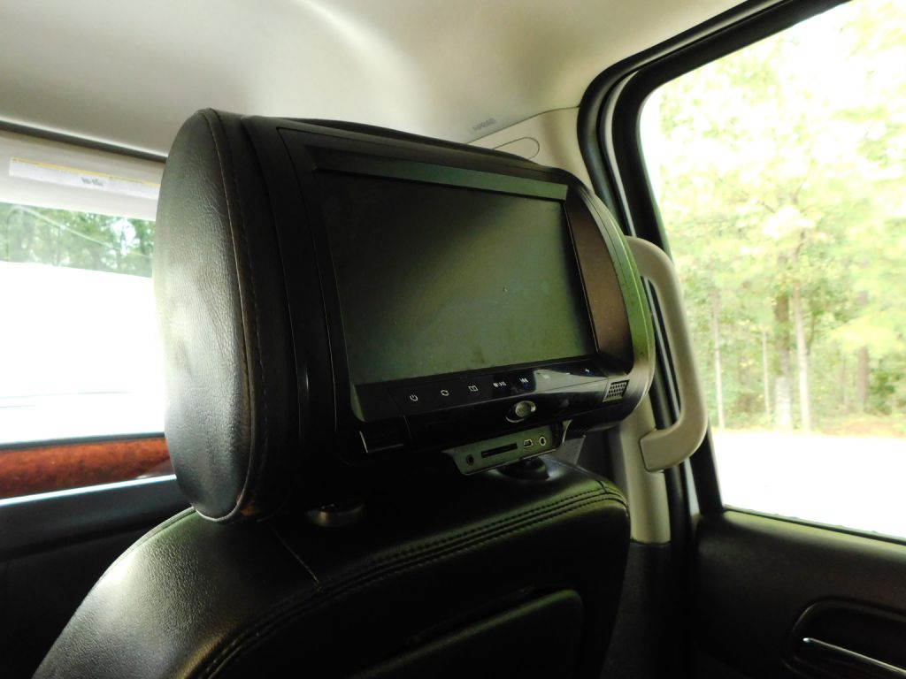 2013 Chevrolet Suburban Image 24