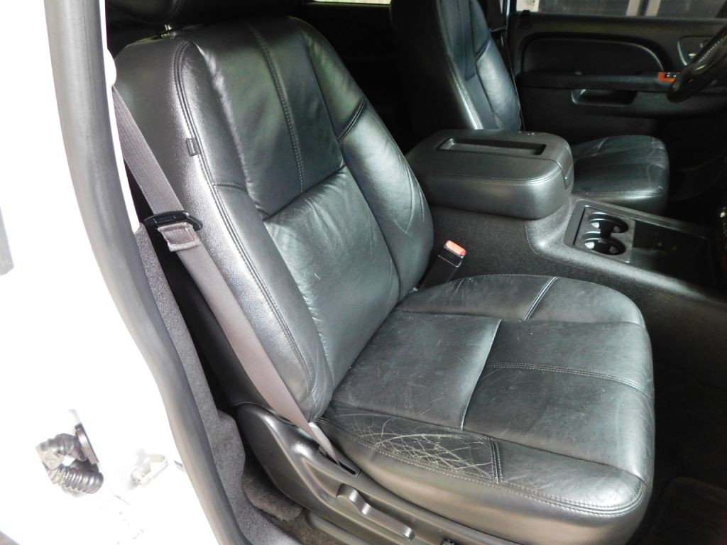 2013 Chevrolet Suburban Image 33