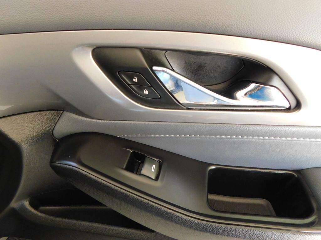 2020 Chevrolet Traverse Image 36