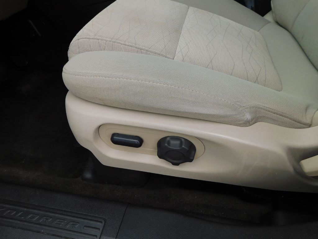 2015 Ford Explorer Image 11