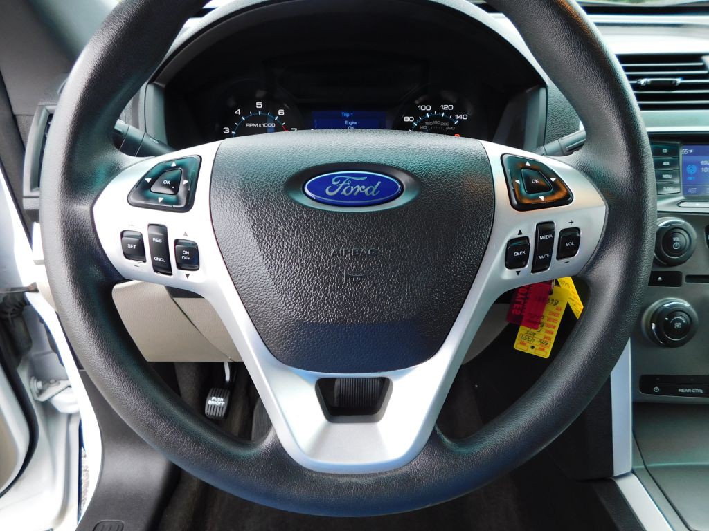 2015 Ford Explorer Image 12