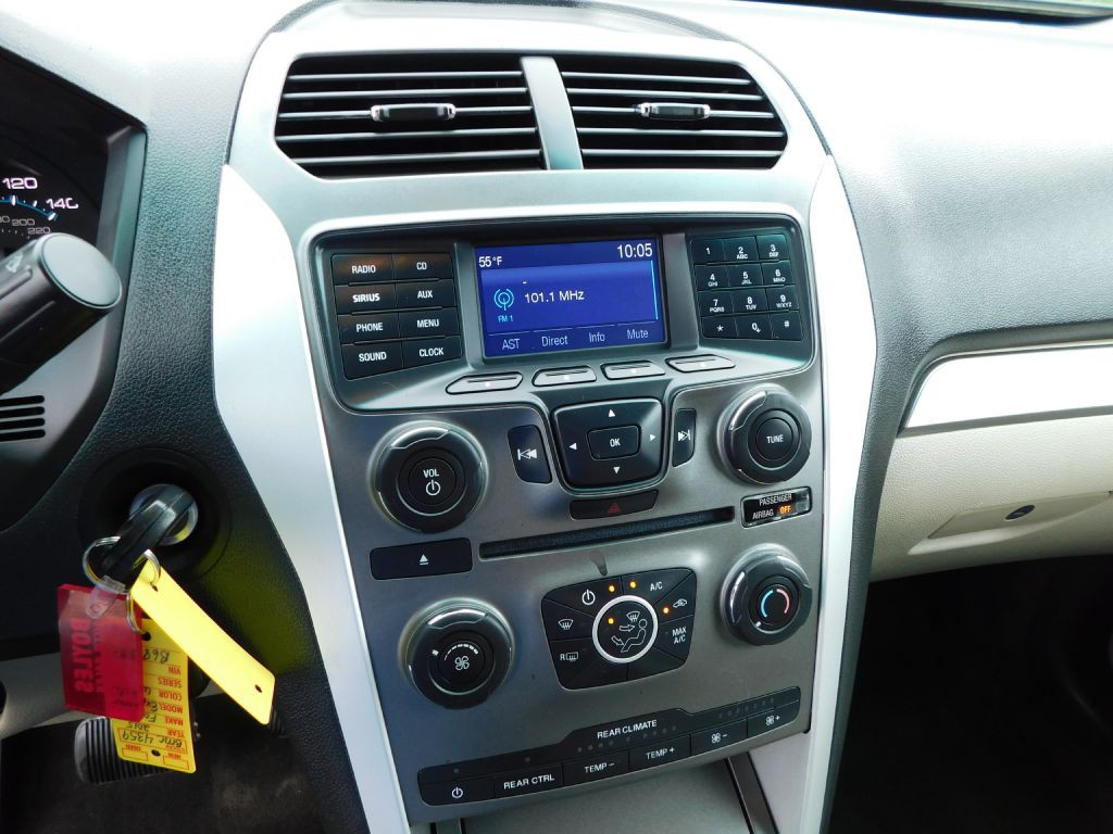 2015 Ford Explorer Image 14