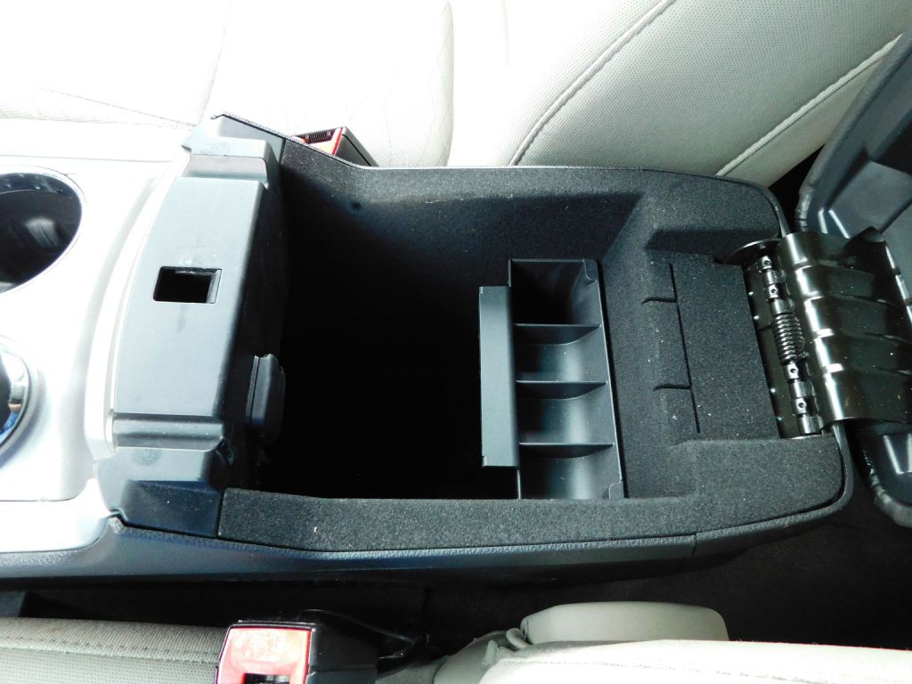 2015 Ford Explorer Image 18