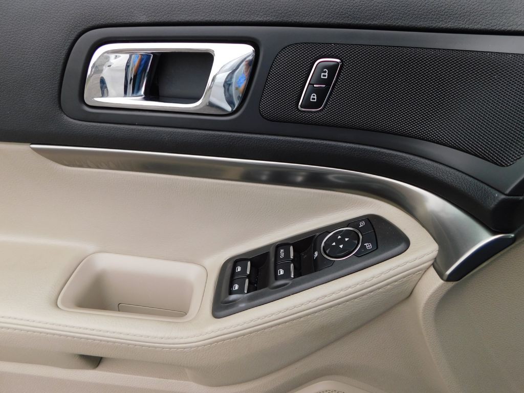 2015 Ford Explorer Image 21