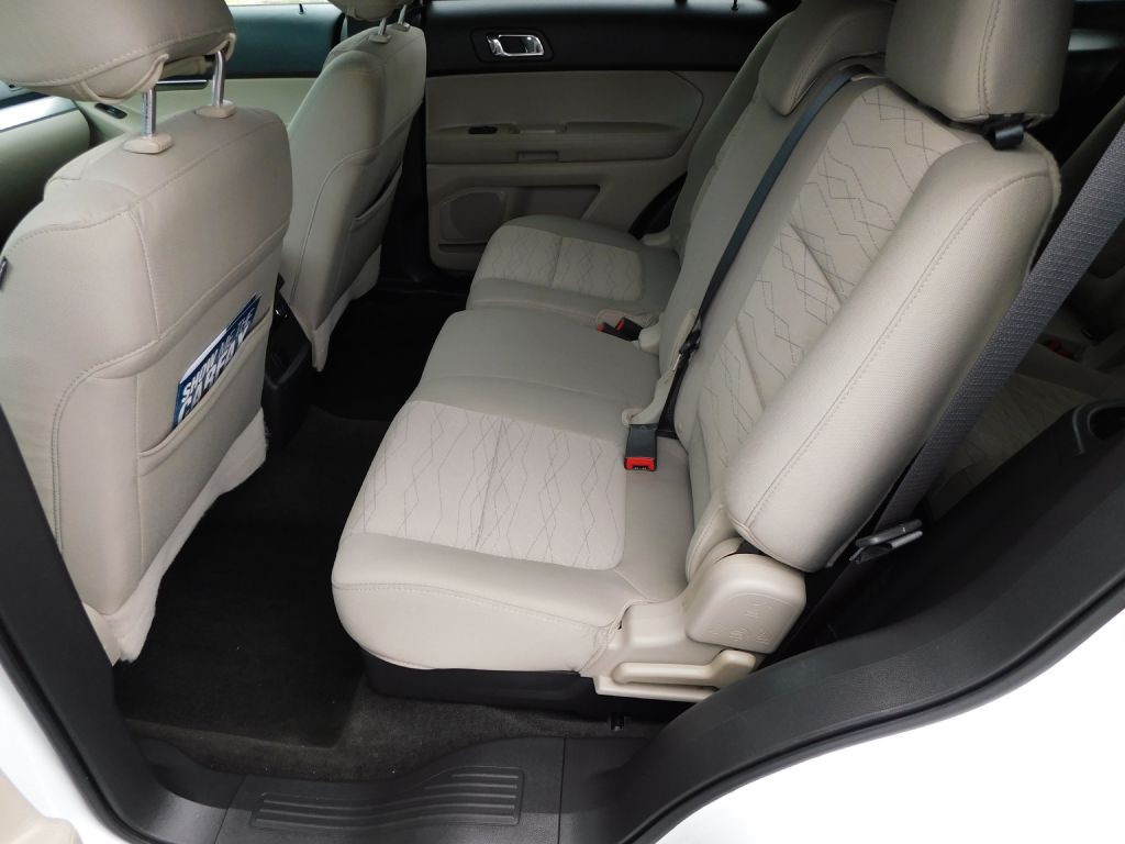 2015 Ford Explorer Image 22