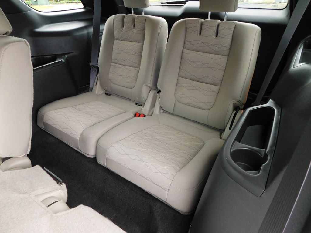 2015 Ford Explorer Image 24