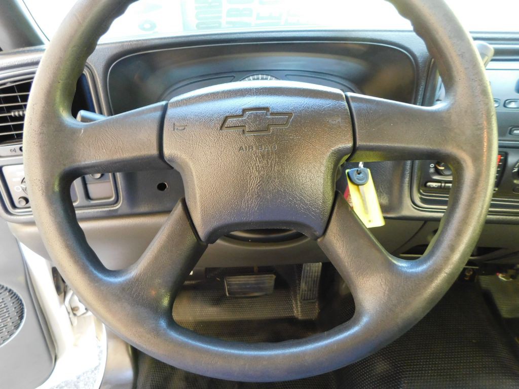 2005 Chevrolet Silverado 1500 Image 10