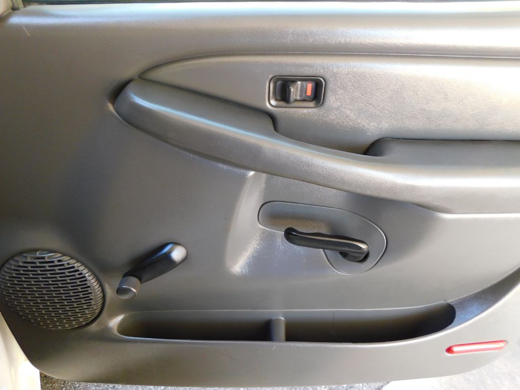 2005 Chevrolet Silverado 1500 Image 18