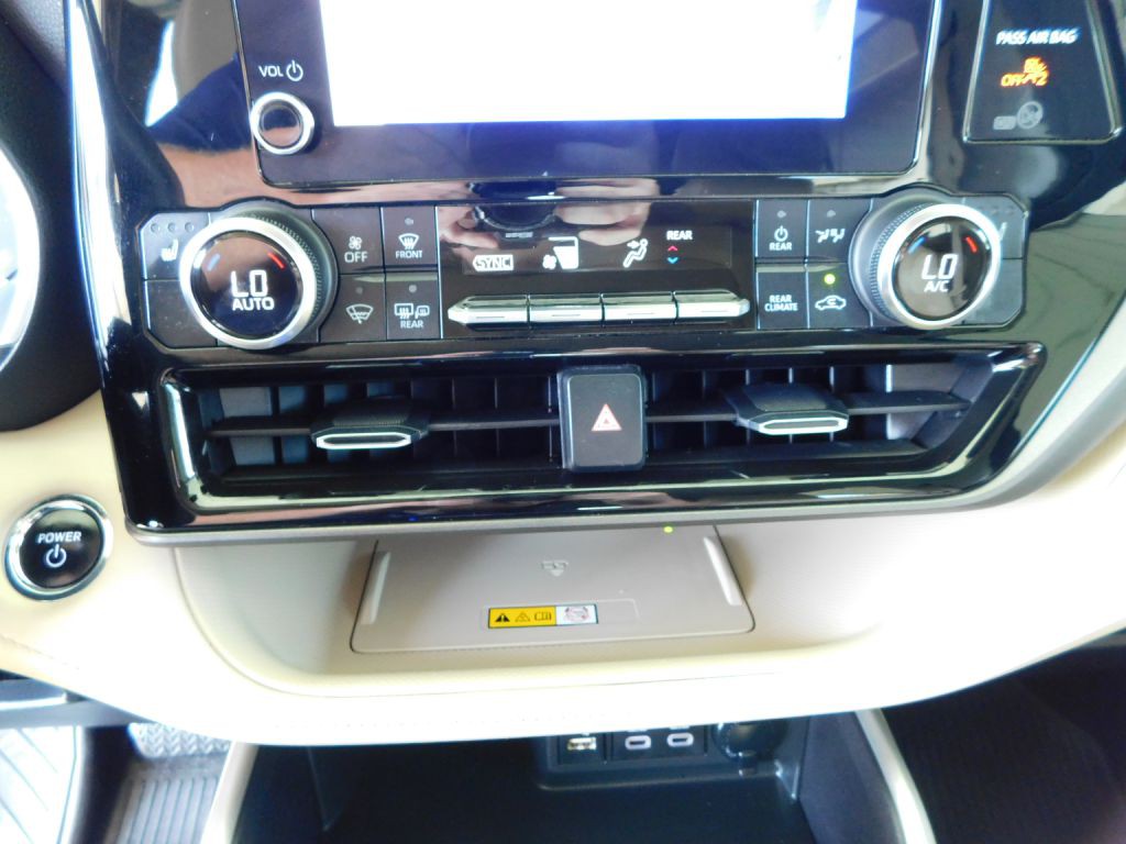 2023 Toyota Highlander Image 17